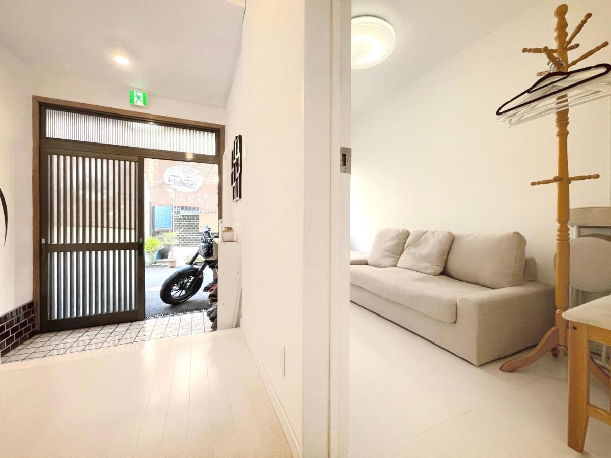 אוסקה Guesthouse中道 מראה חיצוני תמונה